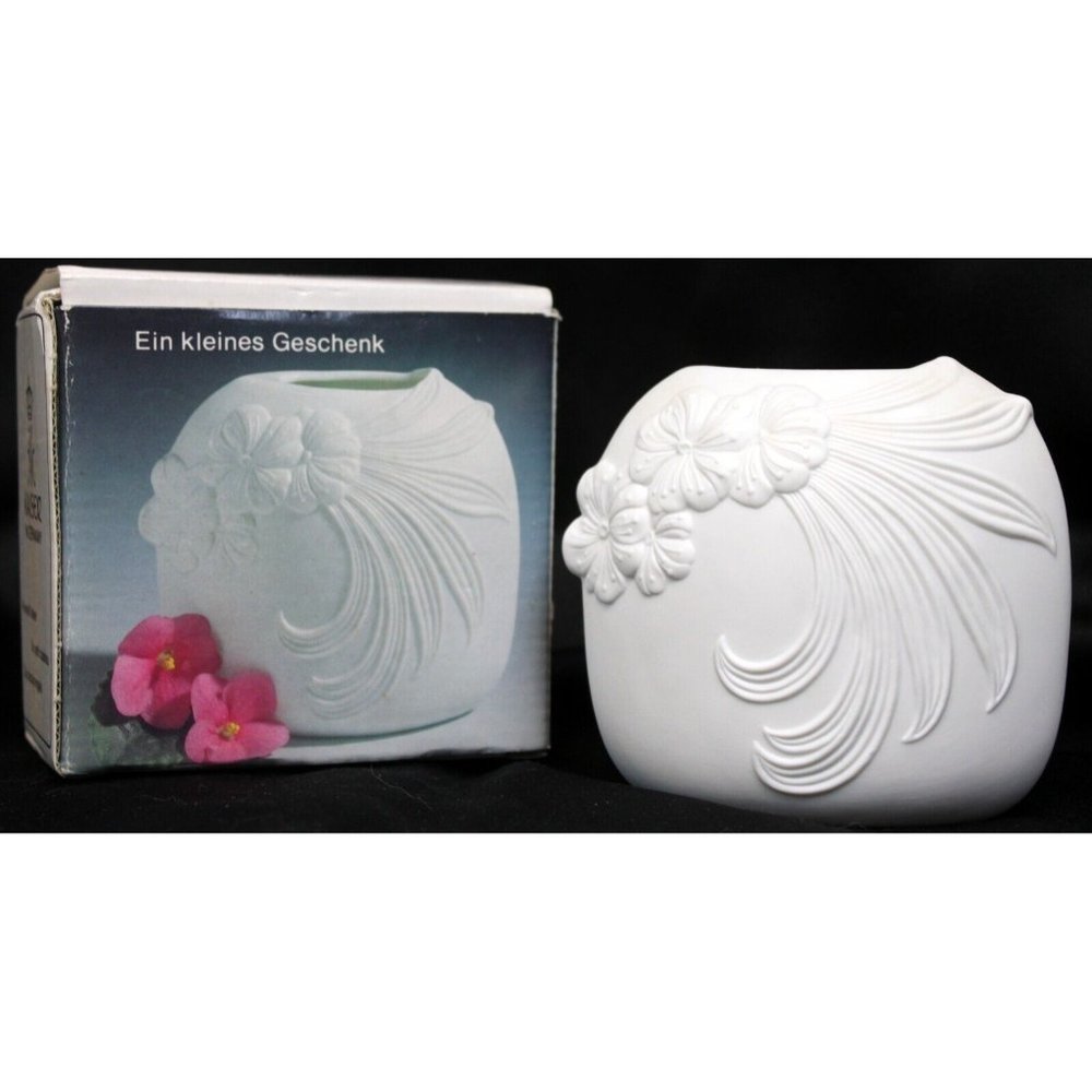 VTG Kaiser Vase 738 R White Bisque Porcelain 3D Flower M Frey West Germany Oval